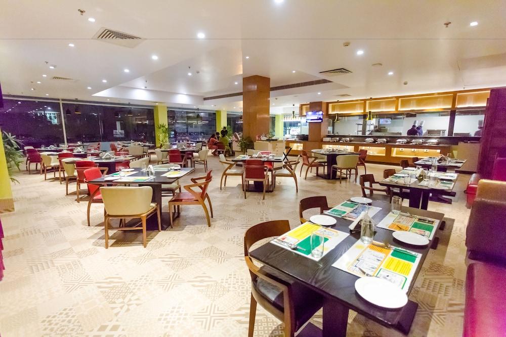 Lemon Tree Premier, Patna Hotel Patna  Ngoại thất bức ảnh