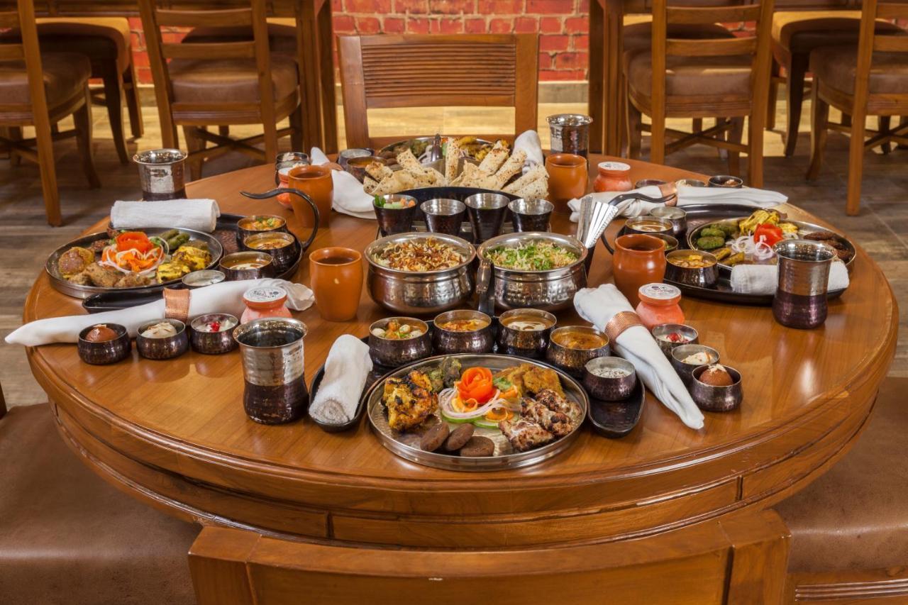 Lemon Tree Premier, Patna Hotel Patna  Ngoại thất bức ảnh