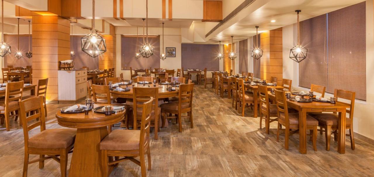 Lemon Tree Premier, Patna Hotel Patna  Ngoại thất bức ảnh
